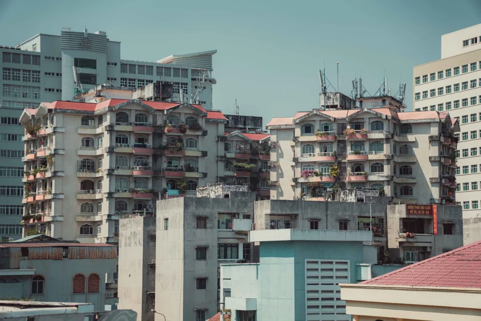 Nhà đất & căn hộ đang bán